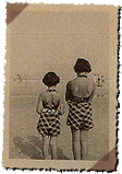 Margot and Anne at the beach (http://www.annefrank.com/af_life)